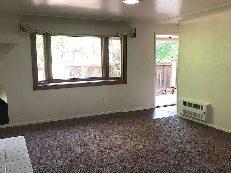 625 S 45th St — Photo 3