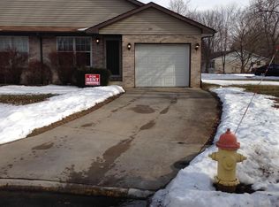 335-337 Villabrook Dr, Bourbonnais, IL 60914