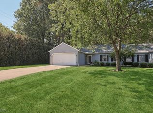 2244 Candlewood Dr, Avon, OH