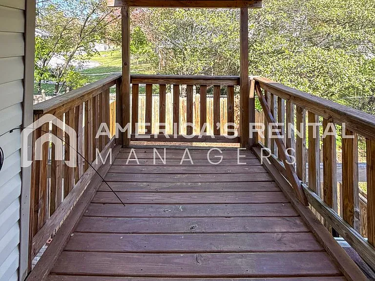 1219 Magnolia Pl — Photo 19