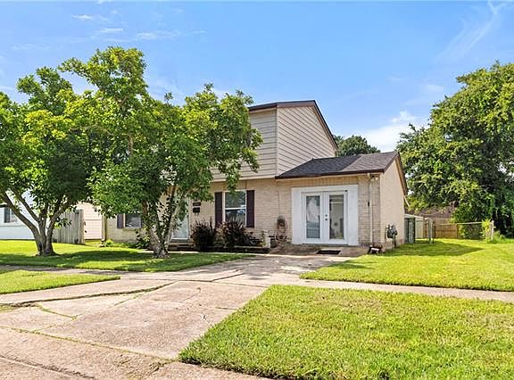 2nd image of 421 Holy Cross Pl