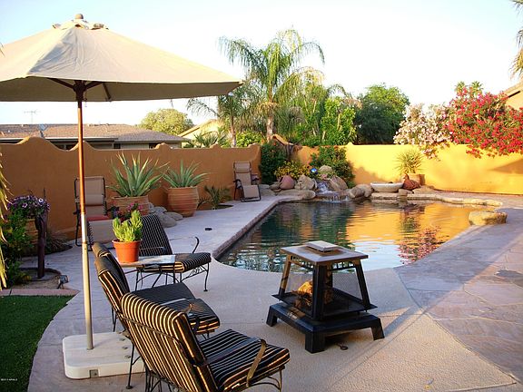 3rd image of 8804 W Villa Chula