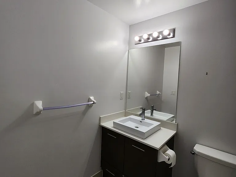 26 Norton Ave #1106 — Photo 16