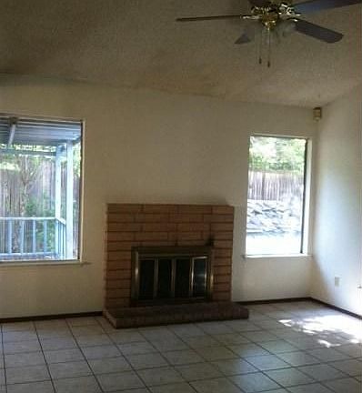 3rd image of 7807 Cresentdale Way