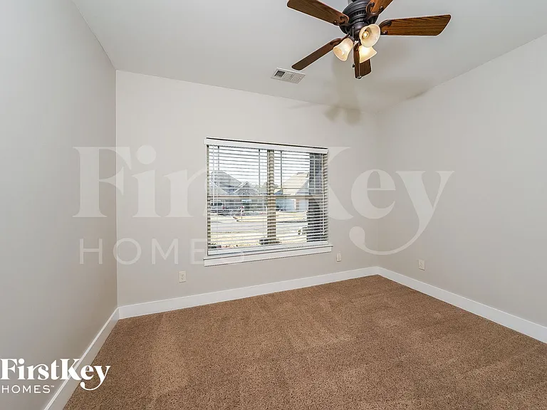 2044 Highview Way — Photo 10