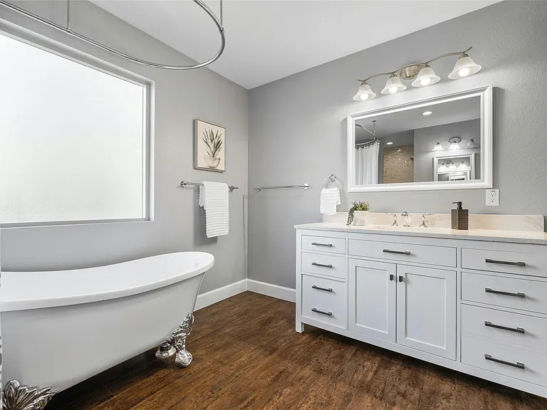 5503 Manor Rd — Photo 23