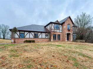 3 Rowan Oak Ln, Columbia, IL 62236