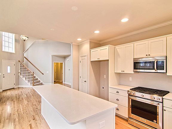 5th image of 19 Ordelia Ln