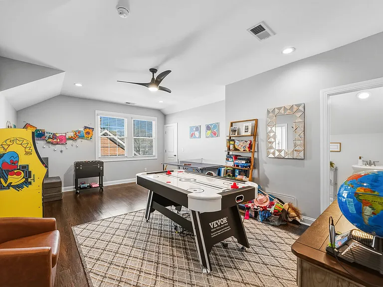615 Berkmans Ln — Photo 17