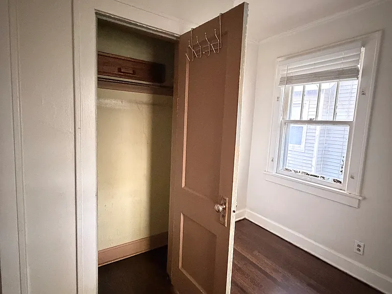 5643 Olive St — Photo 11