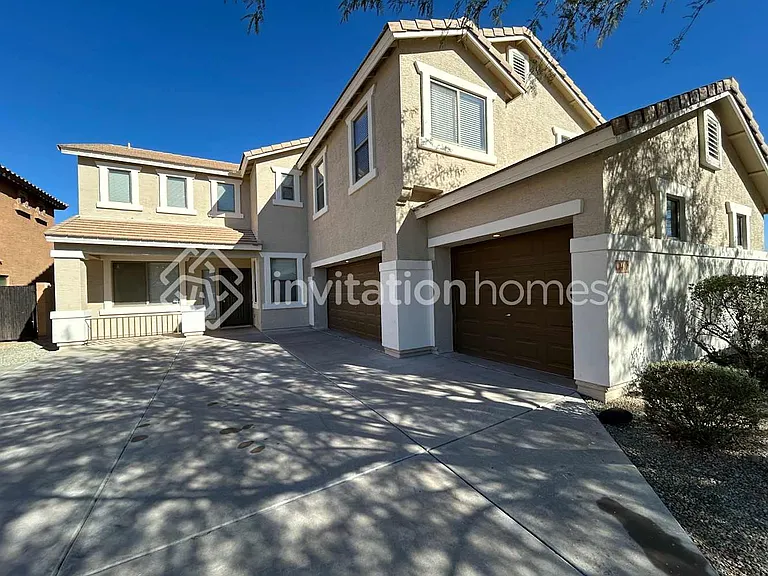10410 W Illini St — Photo 1