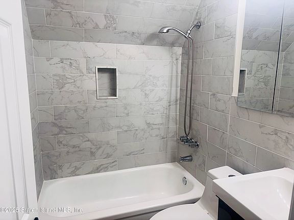 5th image of 149 Cortelyou Ave #1B