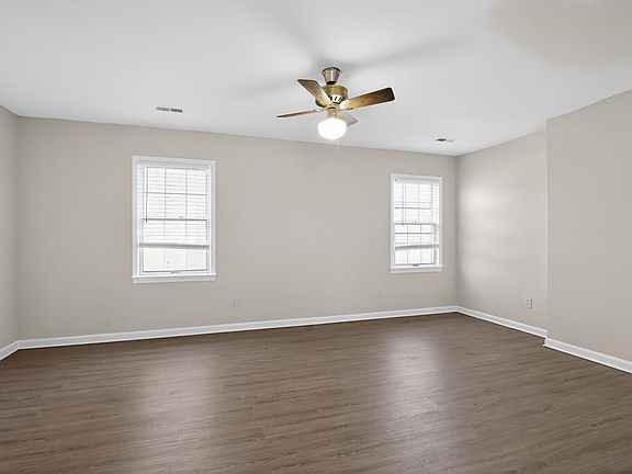 3rd image of 17427 Hawthorne Ave