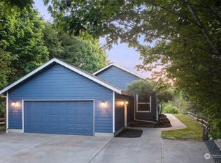1075 Falls Dr, Bellingham, WA 98229