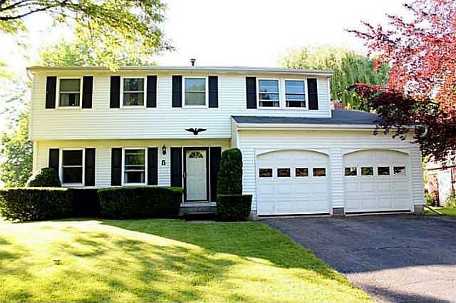 1st image of 5 Coachlight Cir