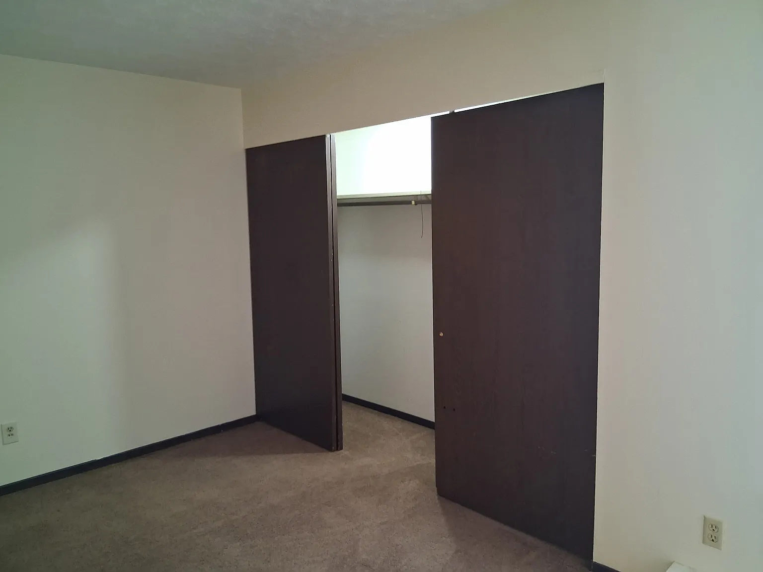 2 bed, $750 — Photo 1
