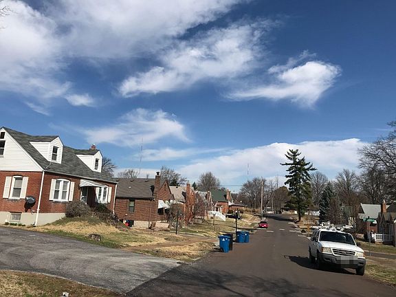 4th image of 8717 Ivy Ave