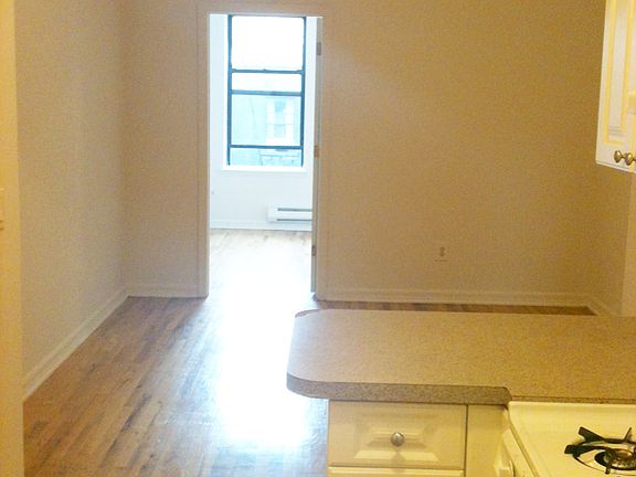 2nd image of 318 W 49th St #18
