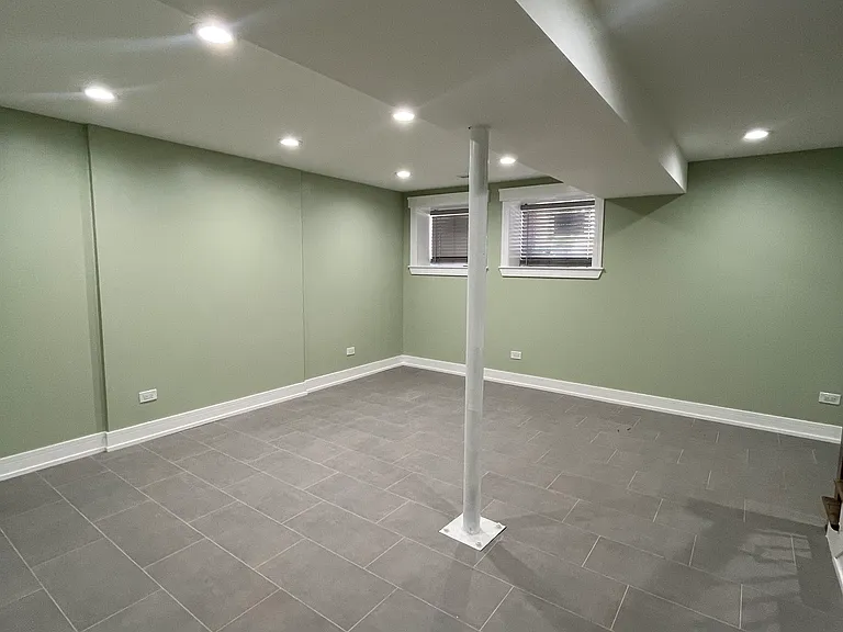 2651 W Maypole Ave — Photo 12