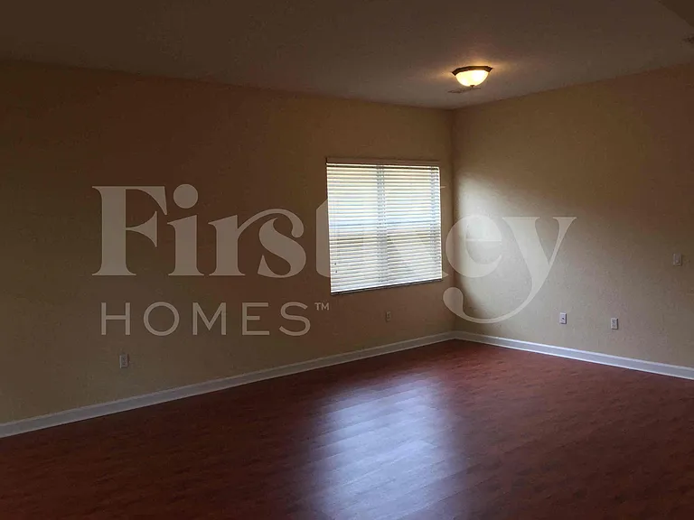 1485 NE 40th Rd — Photo 3