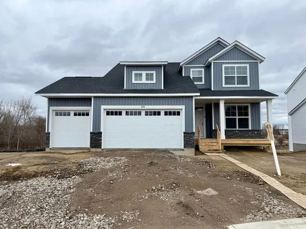 1667 Meadows Dr, East Bethel, MN 55011