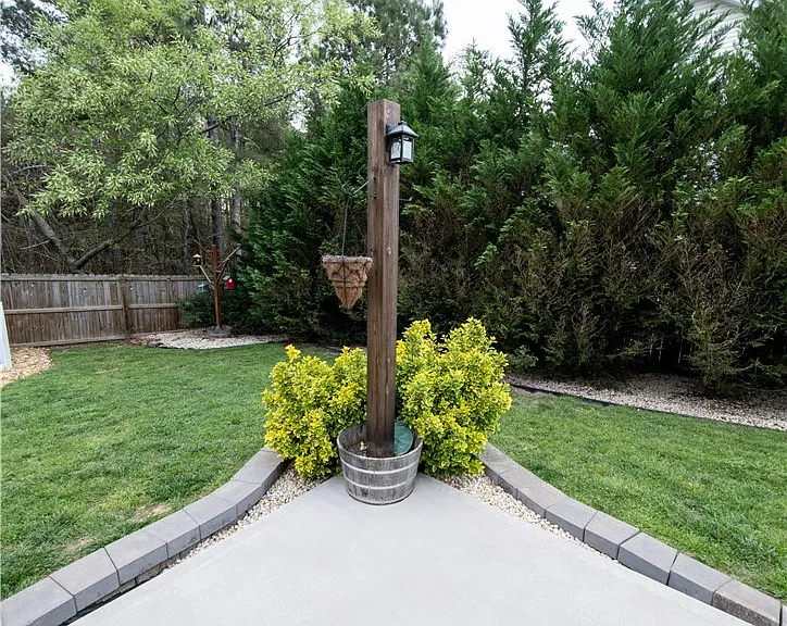 622 Omaha Dr — Photo 38