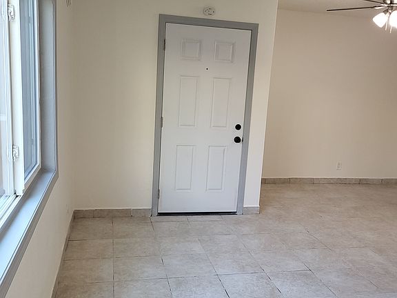 2nd image of 550 E Pleasant St APT 1