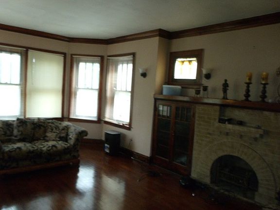 4th image of 8216 S Marshfield Ave