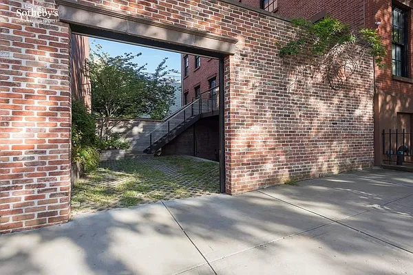 Sold by Sotheby's International Realty | media 46