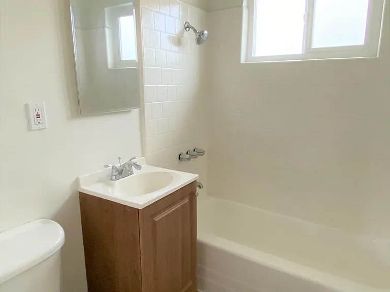 1030 N Cuyamaca St N — Photo 3