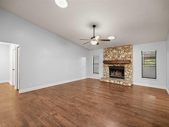 5th image of 10500 SW 74th Ct