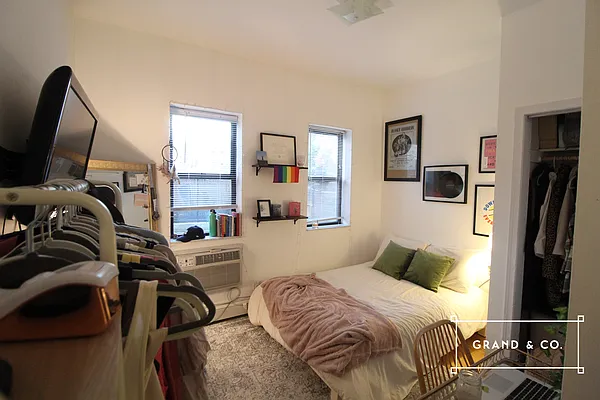 Rented by Grand & Co. | media 4