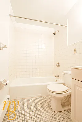 Rented by New York Dwellings LLC | media 24