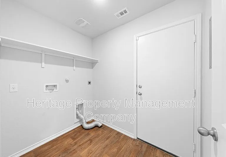 4522 Meerkat Dr — Photo 25
