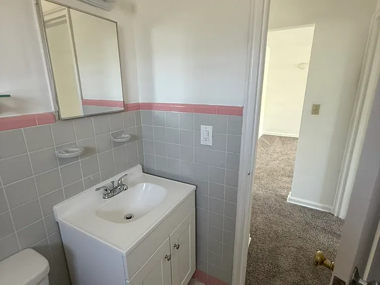 10 S Henry St #3 — Photo 17