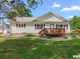 10017 Prairie Creek Rd, New Berlin, IL 62670