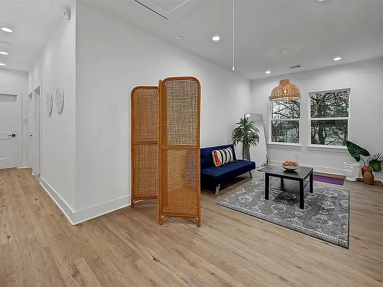 6814 Burkett St — Photo 11