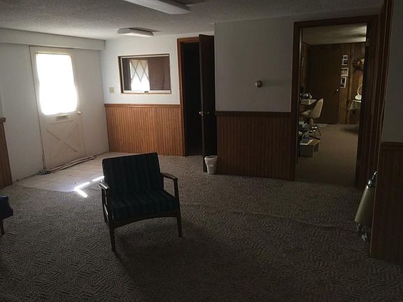 2nd image of 220 Brown St
