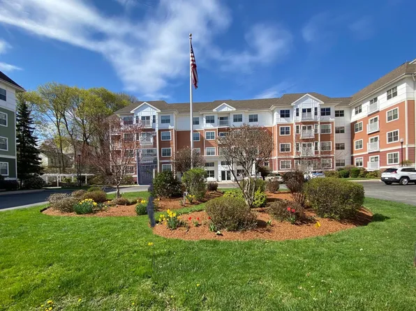 250 Main St Unit 204, Hudson, MA 01749