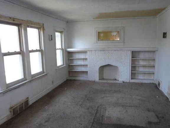 2nd image of 817 S 18th Ave