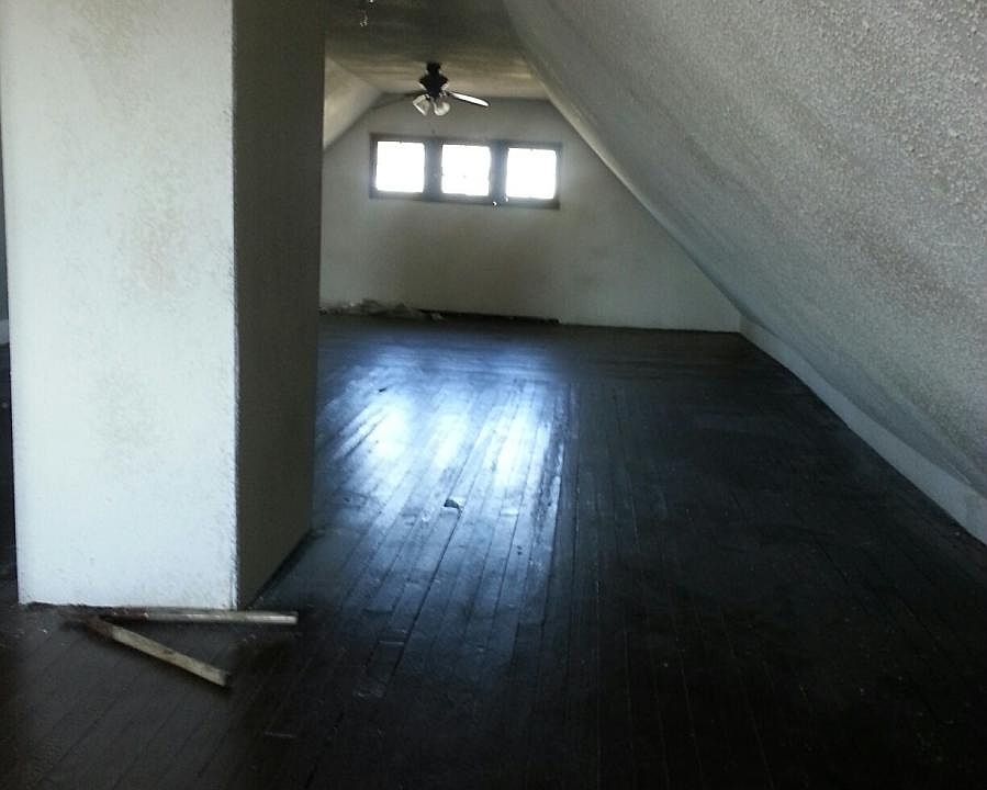 2nd image of 3226 E 119th St #2
