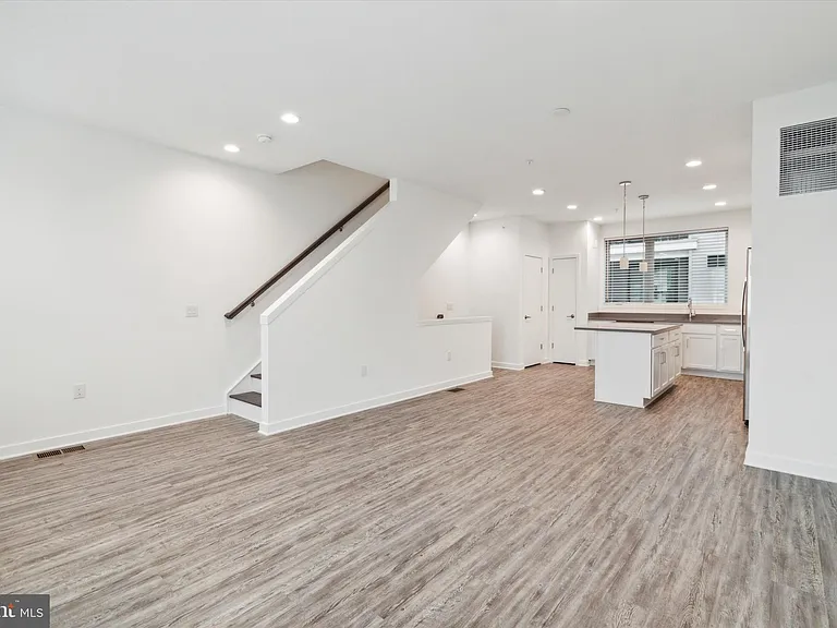 3007 Riseview Ln — Photo 3