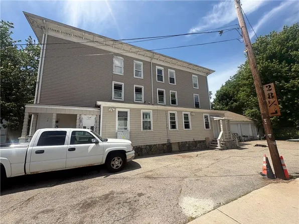 28 Wood St, Warren, RI 02885