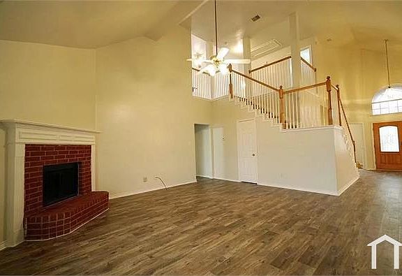 4th image of 311 Fort Edward Dr