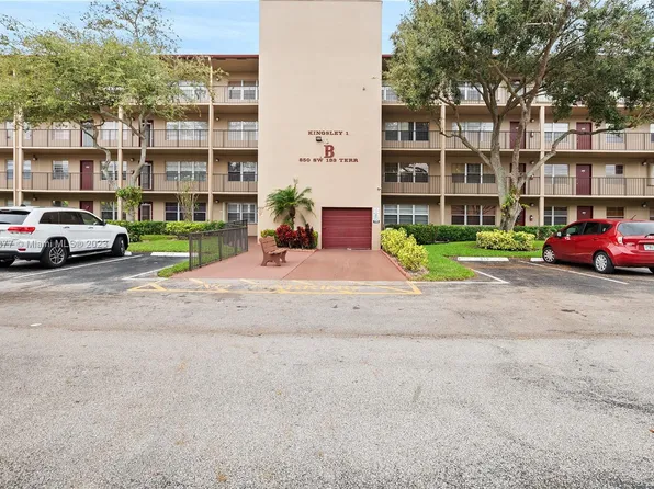 850 SW 133rd Ter APT 314B, Pembroke Pines, FL 33027