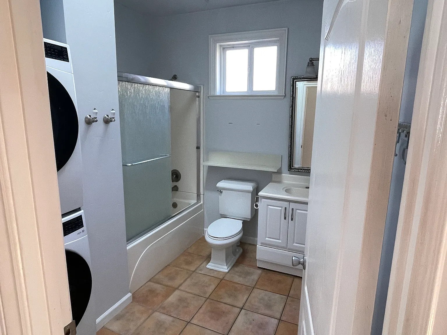 1 bed, 640 sqft, $3,025 — Photo 4