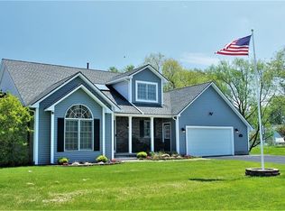 268 Willow Ridge Trl, Rochester, NY 14626