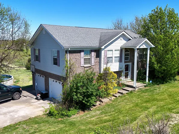 204 Saddle Brook Ct, Berea, KY 40403