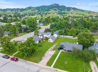 222 N 7th St, Spearfish, SD 57783