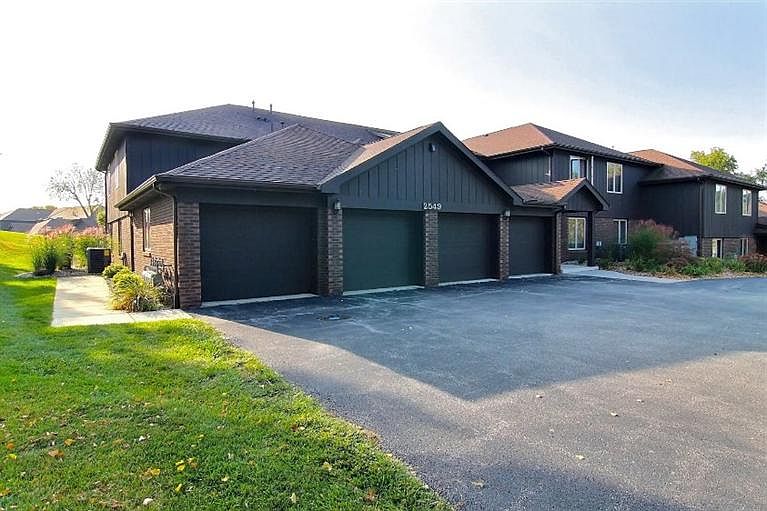 1st image of 2549 N Lakeshore Dr #A